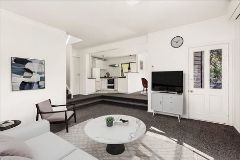 Photo of property in 113 Houghton Bay Road, Houghton Bay, Wellington, 6023