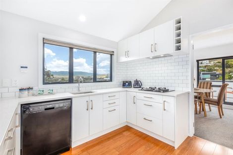 Photo of property in 41 Samwell Drive, Whitby, Porirua, 5024