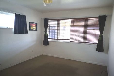 Photo of property in 2/134 Forrest Road, Milford, Auckland, 0620