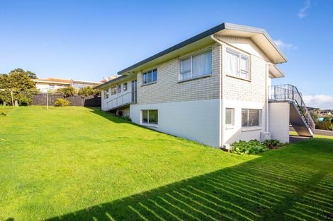 Photo of property in 40 Russleigh Drive, Dinsdale, Hamilton, 3204