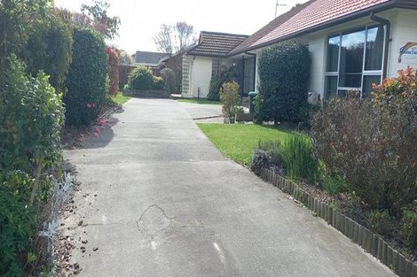 Photo of property in 1/23 Dovedale Avenue, Ilam, Christchurch, 8041