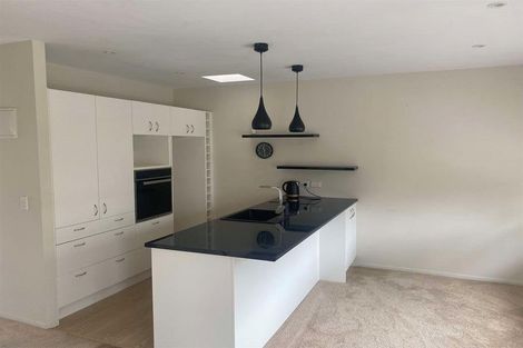 Photo of property in 5i The Esplanade, Eastern Beach, Auckland, 2012