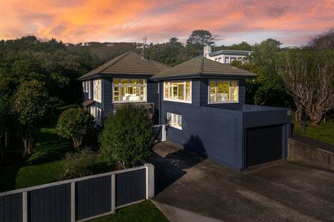 Photo of property in 14 Cecil Road, Tawa, Wellington, 5028