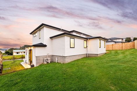 Photo of property in 6 Ambrosia Avenue, Henderson, 0612