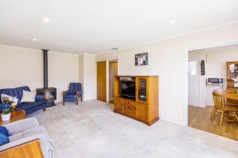 Photo of property in 50f2- Kowhai Avenue, Ebdentown, Upper Hutt, 5018