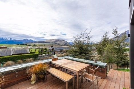 Photo of property in 27 Rannoch Drive, Jacks Point, Queenstown, 9371