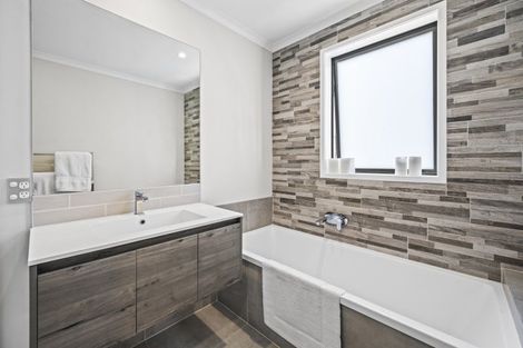 Photo of property in 12 Raranga Lane, Hobsonville, Auckland, 0616