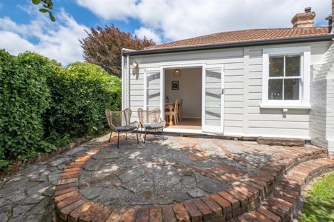 Photo of property in 194 South Road, Hawera, 4610