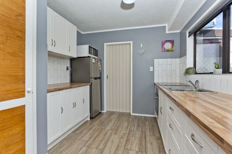 Photo of property in 1/38 Birkdale Road, Birkdale, Auckland, 0626