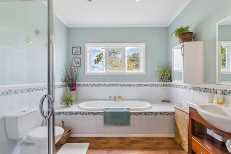 Photo of property in 302 Timaru Road, Waimate, 7978