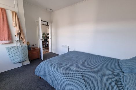 Photo of property in 50a The Parade, Island Bay, Wellington, 6023