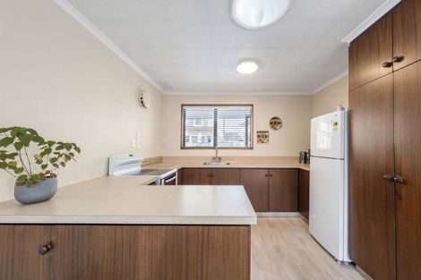 Photo of property in 35 Picton Avenue, Riccarton, Christchurch, 8011