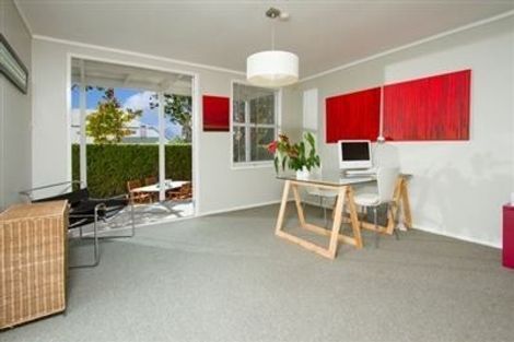 Photo of property in 1 Frater Avenue, Milford, Auckland, 0620