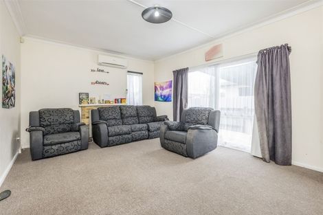 Photo of property in 18a Grove Road, Papakura, 2110