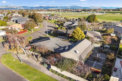 Photo of property in 1 Strachan Way, Highbury, Palmerston North, 4412