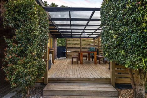 Photo of property in 160 Colwill Road, Massey, Auckland, 0614