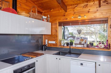 Photo of property in 203 Taylor Avenue, Te Awamutu, 3800