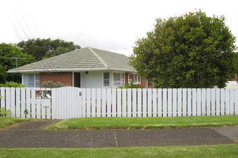 Photo of property in 2/36 Mcintyre Road, Mangere Bridge, Auckland, 2022