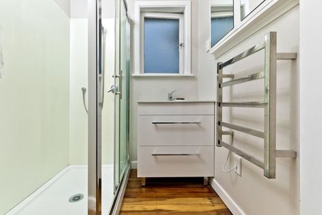 Photo of property in 123 Millbrook Road, Sunnyvale, Auckland, 0612