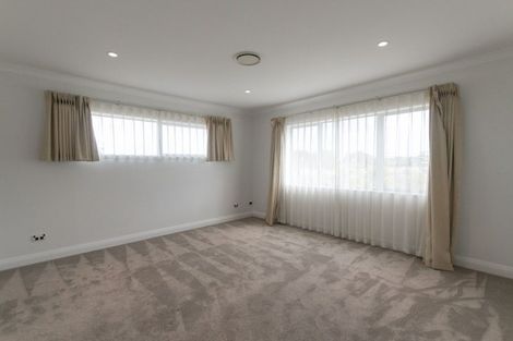Photo of property in 69 Bordeaux Parade, Te Atatu South, Auckland, 0610