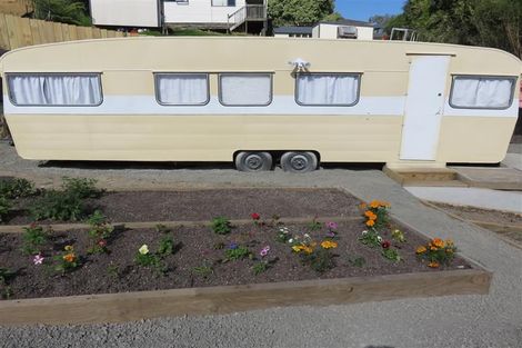 Photo of property in 15 Fernhaven Place, Massey, Auckland, 0614