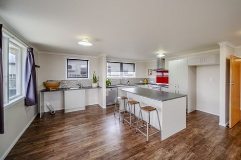 Photo of property in 12 Lake View Road, Waipukurau, 4200