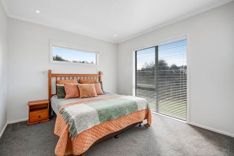 Photo of property in 51 Balboa Drive, Matakatia, Whangaparaoa, 0930