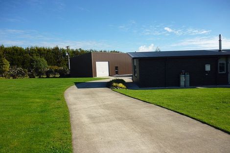 Photo of property in 1 Wilson Road, Urenui, 4375