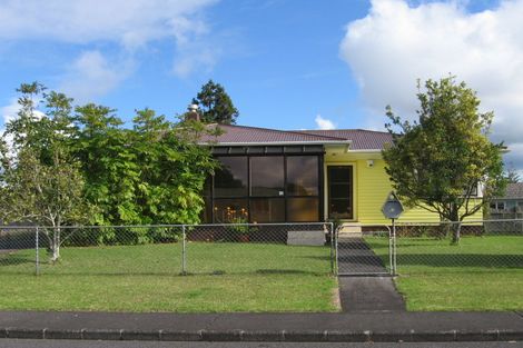 Photo of property in 24 Montmere Avenue, Te Atatu Peninsula, Auckland, 0610