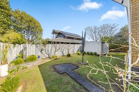 Photo of property in 9 Westpark Drive, West Harbour, Auckland, 0618