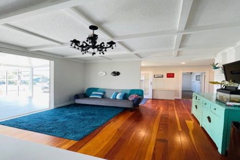 Photo of property in 3208a Great North Road, New Lynn, Auckland, 0600