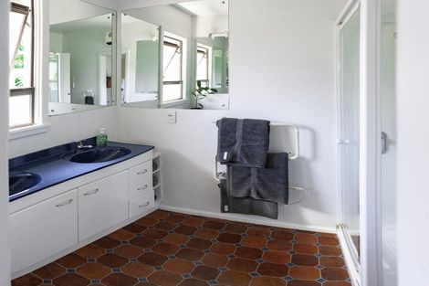 Photo of property in 290 Withells Road, Avonhead, Christchurch, 8042