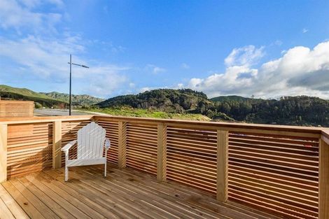 Photo of property in 33 Oakum Road, Whitby, Porirua, 5024