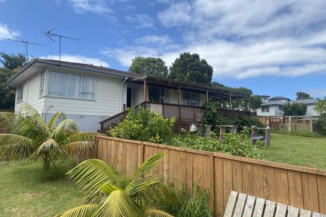 Photo of property in 34 Claverdon Drive, Massey, Auckland, 0614