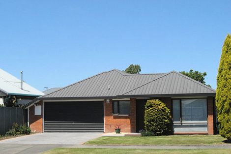 Photo of property in 71 Bentley Street, Russley, Christchurch, 8042