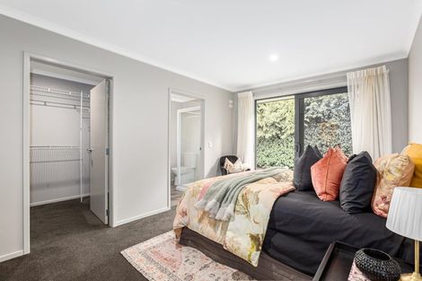 Photo of property in 31 Mooring Close, Whitby, Porirua, 5024