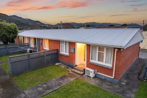 Photo of property in 61 Merton Street, Trentham, Upper Hutt, 5018