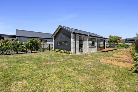 Photo of property in 23 Nadine Stanton Drive, Bell Block, New Plymouth, 4312
