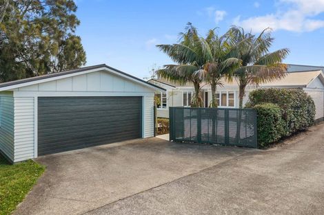 Photo of property in 8 Becroft Drive, Forrest Hill, Auckland, 0620