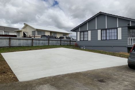 Photo of property in 14 Imperial Place, Henderson, Auckland, 0612
