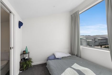 Photo of property in 2u3 Stone Street, Miramar, Wellington, 6022