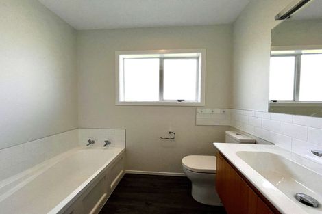 Photo of property in 25 Geoffrey Road, Torbay, Auckland, 0630