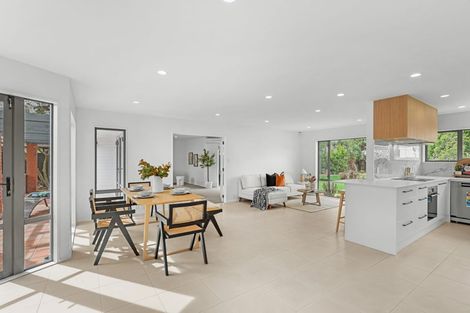 Photo of property in 15 Parkham Drive, Burnside, Christchurch, 8053