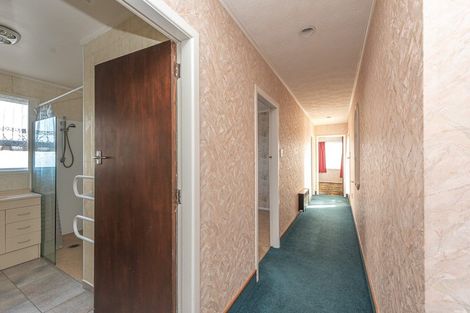 Photo of property in 30 Miro Street, Castlecliff, Whanganui, 4501