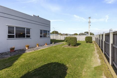 Photo of property in 17 Tasman Street, Opunake, 4616