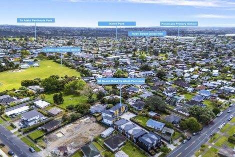 Photo of property in 5b Beach Road, Te Atatu Peninsula, 0610