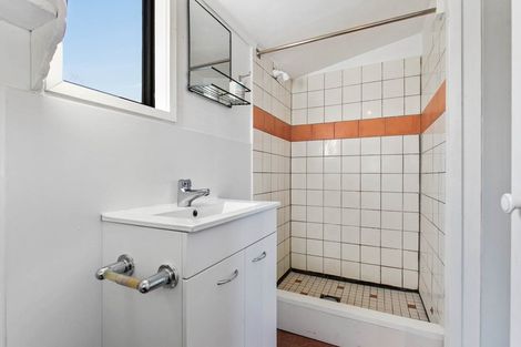 Photo of property in 90 Porchester Road, Papakura, 2110