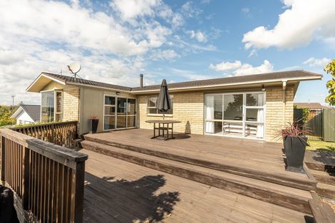 Photo of property in 12 Salmond Place, Dinsdale, Hamilton, 3204