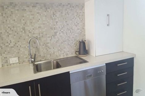 Photo of property in 6 Murray Road, Te Atatu Peninsula, Auckland, 0610