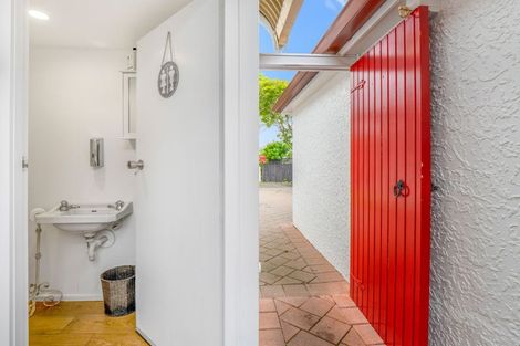 Photo of property in 31 Brassey Road, Saint Johns Hill, Whanganui, 4500
